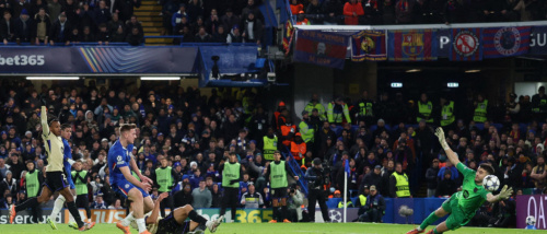 تشيلسي يسقط برشلونة بثلاثية