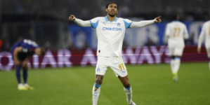 مرسيليا يقلبها على نيوكاسل.. ونابولي يكسب كاراباخ