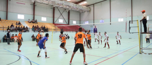 الصمود الصعيد والشاطئ بير علي يقهران منافسيهما شباب مرخة والنهضة خورة ويخطفان بطاقتي التأهل في أولمبياد شبوة الأول للكرة الطائرة