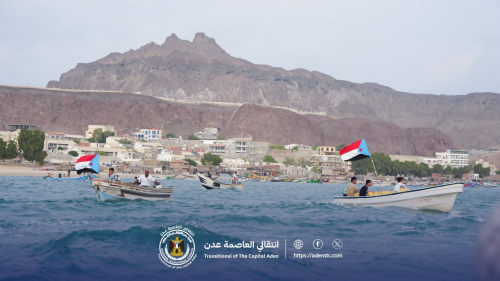 انتقالي العاصمة عدن ينظم كرنفالاً بحرياً ضخماً للزوارق في مديرية البريقة