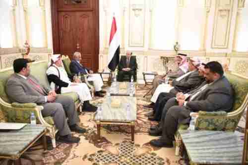 الرئيس هادي يخول محافظ حضرموت بصلاحيات جديدة لبناء اليمن الاتحادي