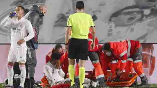ضربة لريال مدريد.. مهاجمه الشاب سيغيب "طويلا"