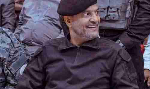 اللواء شلال هادي يكشف تفاصيل ضبط شحنة المخدرات بميناء عدن ومن هو صاحبها 