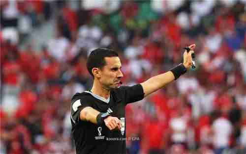 ماذا يستفيد المغرب من شكوى حكم مباراة فرنسا؟