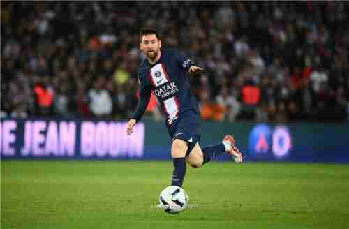ميسي يتفق مع باريس.. وعودته لبرشلونة باتت مستحيلة