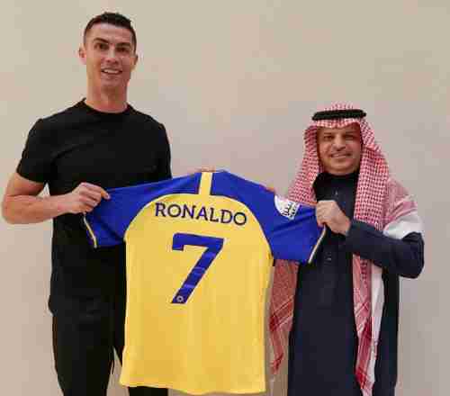 السعودية : أول تعليق من كريستيانو رونالدو على انضمامه للنصر