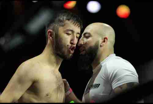 في"ليلة أبطال الملاكمة الدولية" بدبي: الروسي "باتيرجازييف" يفوز بلقب بطولة العالم الأولى 