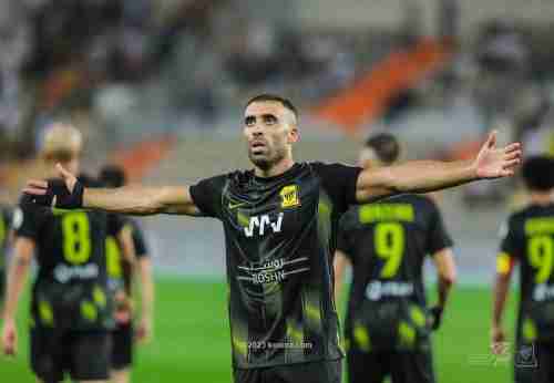 من طلب ود الآخر.. حمد الله أم النصر؟