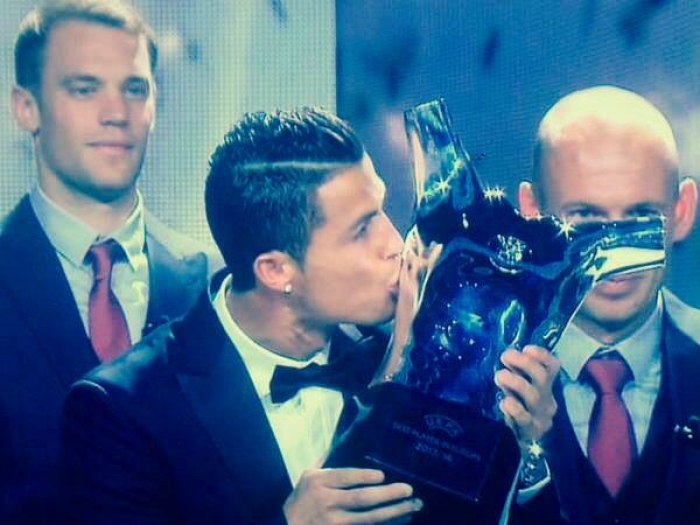 رسميا: الاعلان عن فوز البرتغالي كريستيانو رونالدو بلقب افضل لاعب في اوروبا لعام 2014-2015