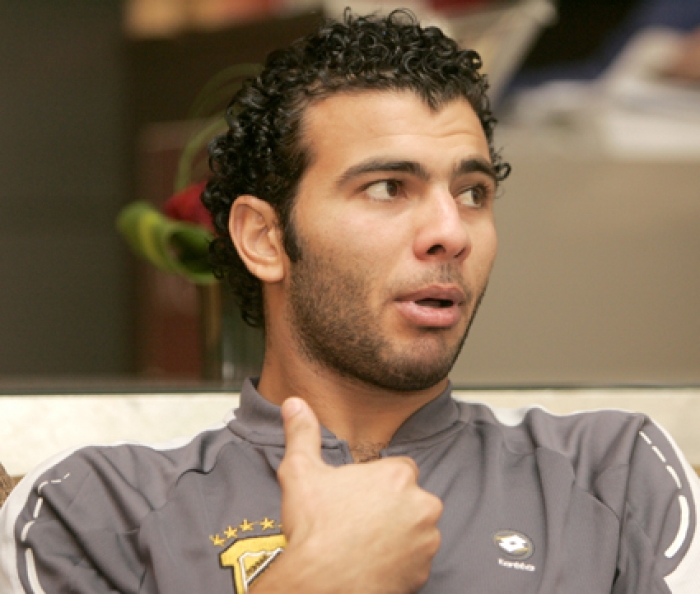 الحكم بحبس عماد متعب لاعب الأهلي المصري 6 شهور