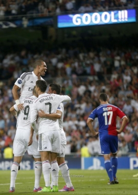 ريال مدريد يستهل الدفاع عن لقبه بفوز ساحق على بازل