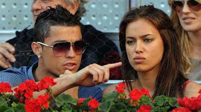 رونالدو يحتفل مع إيرينا شايك بثلاثيته في مرمى أتلتيك بلباو