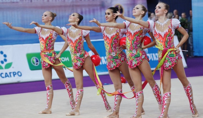 الروسيات يفزن بذهبية بطولة العالم للجمباز الإيقاعي مع الكرات والشرائط