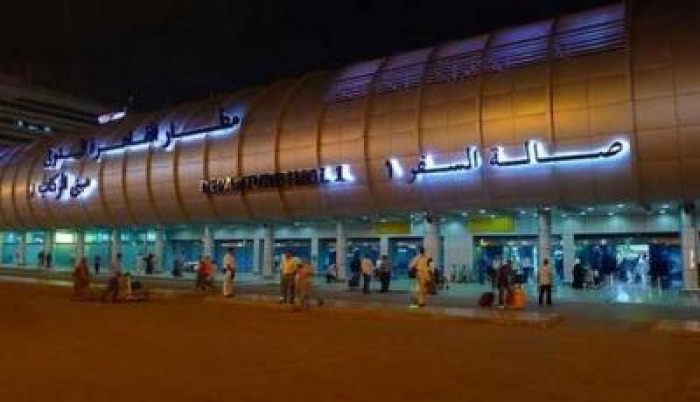 مسافرة يمنية تختبئ في حمامات مطار القاهرة حتى لا تسافر إلى زوجها بصنعاء
