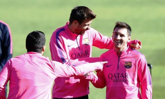 صحيفة مدريدية: سواريز وراء توهان ميسي في الكلاسيكو