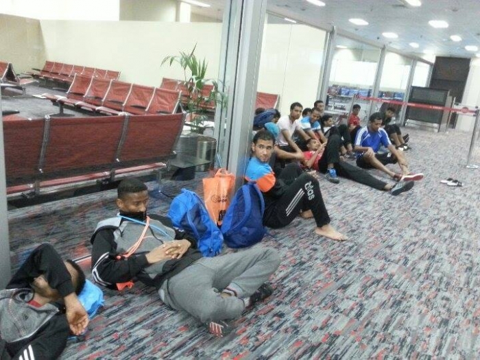 يمني سبورت تكشف حقيقة الصور المهـــينة لمنتخب اليمن في مطار دبي