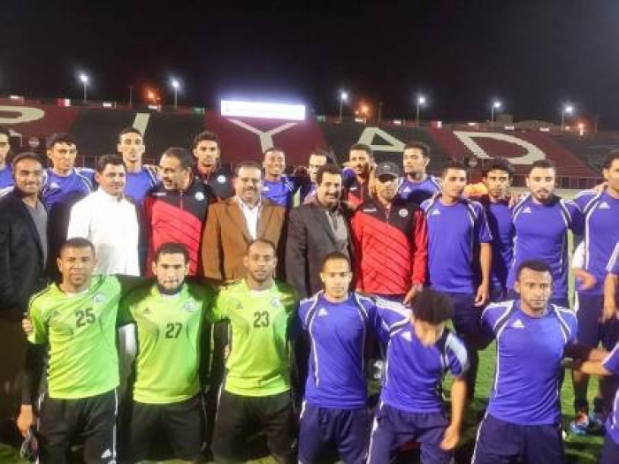 شيخ بوزارة الشباب والرياضة يحرج الاعلاميين اليمنيين بنشر صور تدريبات المنتخب اليمني ..شاهدها
