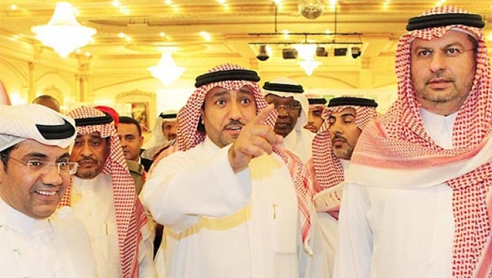 شاهد بالصور : أمير الرياض تركي بن عبد الله يشيد بمطبوعة يمنية تميزت في خليجي 22 .. فماهي وماذا قال عنها؟!