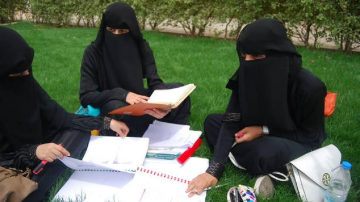 شباب  اليمن لا يفضل الزواج بجامعيات ؟!