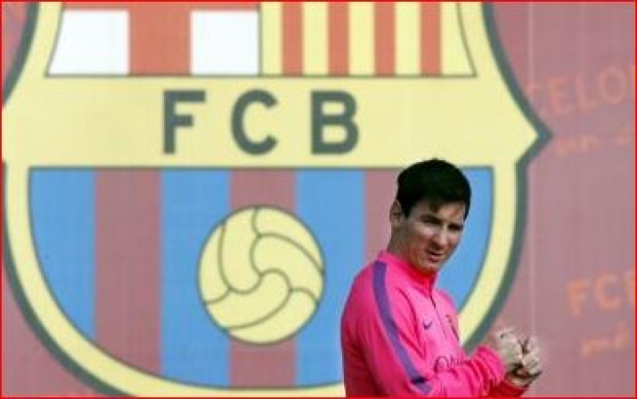 أنشيلوتي يصب الزيت على النار ويرحب بانضمام ميسي إلى ريال مدريد