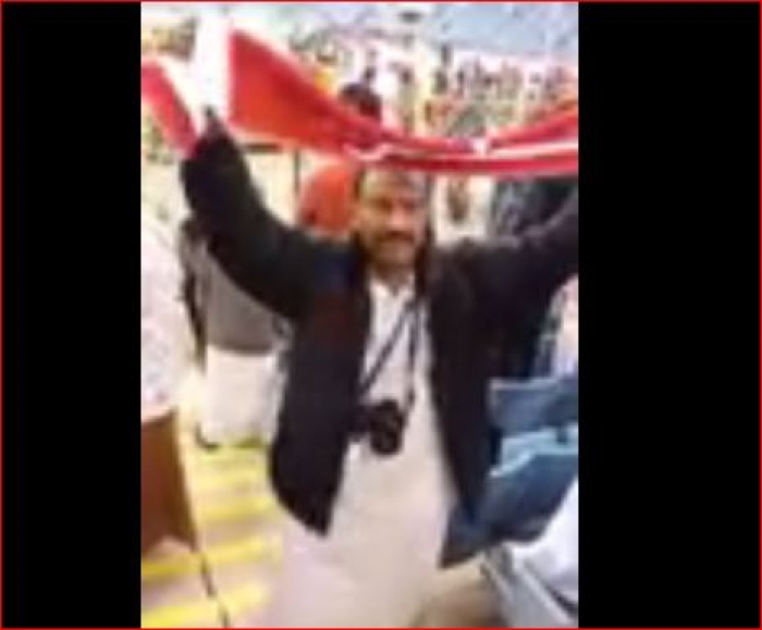 شاهد بالفيديو: من هو الاعلامي اليمني الذي رقص في ملعب الملك فهد فرحا بتتويج قطر بطلا لخليجي22 ؟!