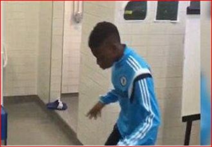شاهد بالفيديو..لاعب تشلسي الشاب يظهر مواهبه بكرة من الشرابات