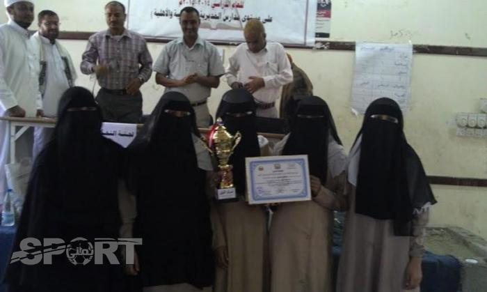 تتويج فتيات الزبيري ببطولة الحديدة الفكرية