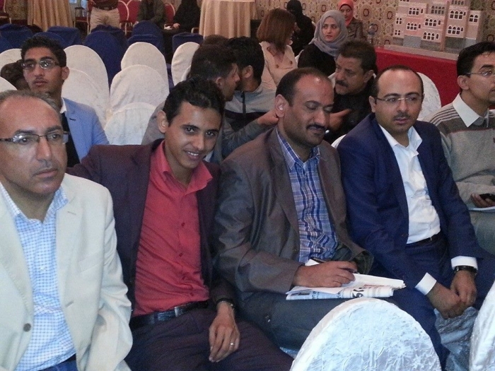 تكريم شاهر عبدالحق للمنتخب (10000دولار) تجاهل المدربين والاداريين !!