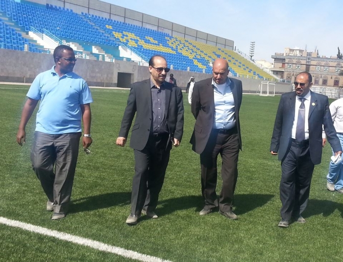 شاهد بالصـور:  نجيب العوج مدير مصافي عدن يزور "الزعيم"