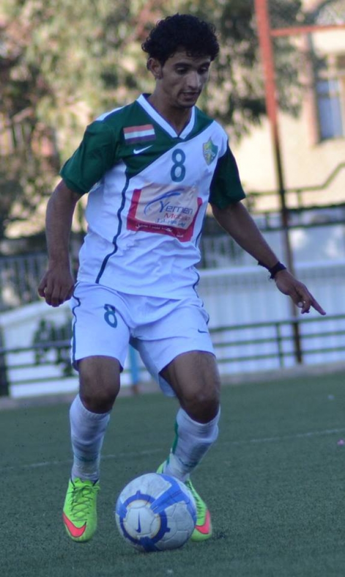 نجم منتخب اليمن (عبدالواسع المطري) يحترف في سلطنة عمان