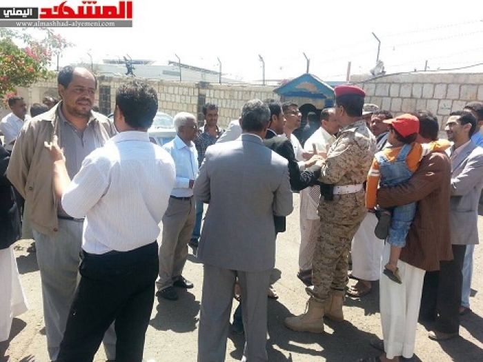 عاجل .. مسلحون حوثيون يقتحمون قناة اليمن
