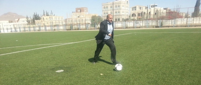 بالصورة: هذا ما يفعله أمين جمعان منذ احتلال المليشيات العاصمة صنعاء !!