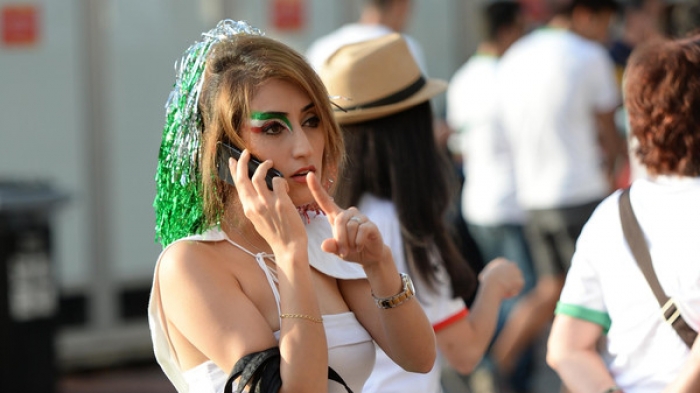 السماح للنساء الاجانب بدخول ملاعب ايران .. واغلاقها امام المواطنات