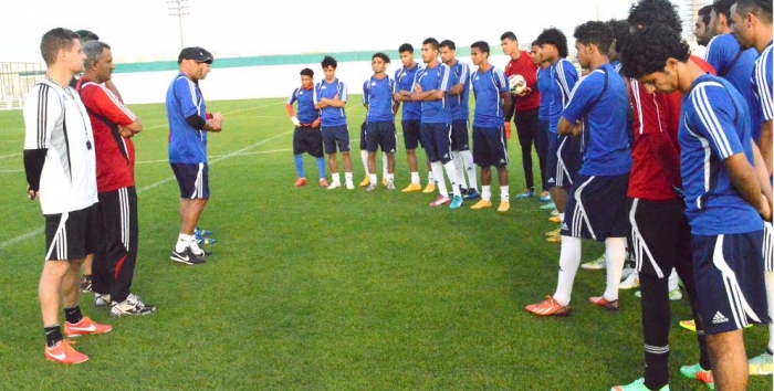 عياش والثريا ينضمان لبعثة الأحمر في قطر
