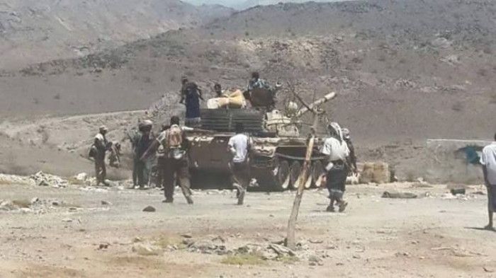 هجوم كاسح على مواقع الجيش بالتزامن مع إنتشار كثيف للجان الشعبية الجنوبية بالضالع