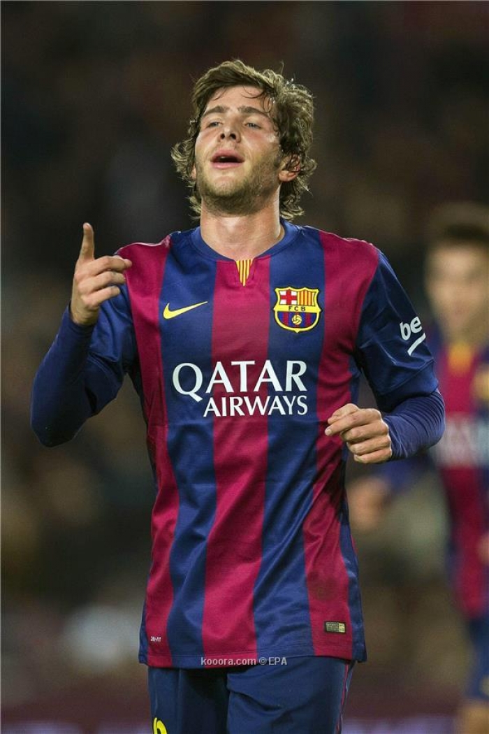 ليفربول يخطط لضم نسخة بيرلو في برشلونة