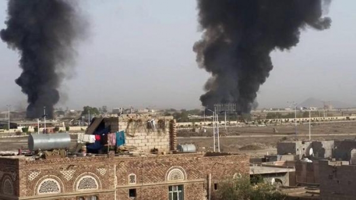 شاهد .. مطار صنعاء يحترق