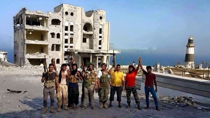 شاهد .. تحرير القصر الرئاسي في المعاشيق