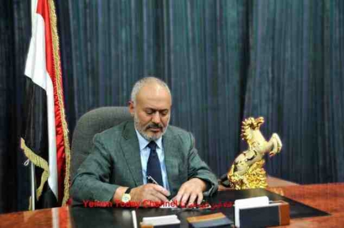 شاهد .. الزعيم عفاش في نيولوك جديد