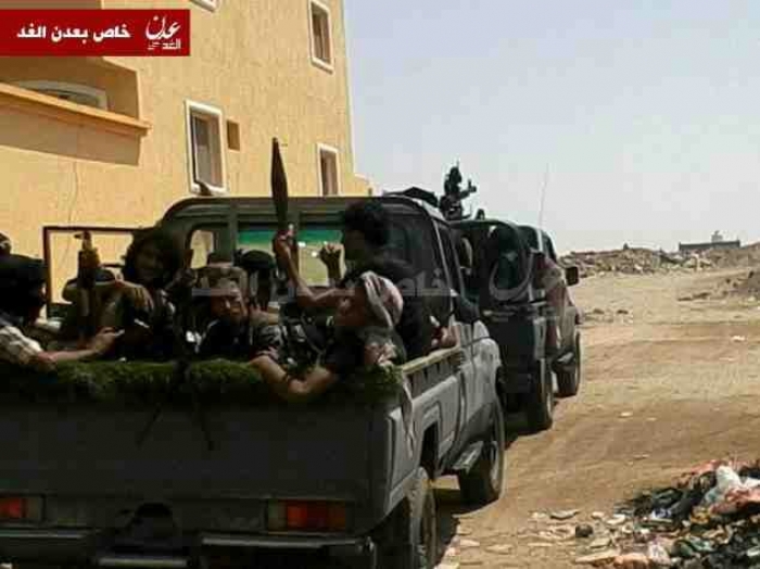 بالصورة .. المقاومة الجنوبية تحرر منازل شماليين احتلتها عصابات في عدن