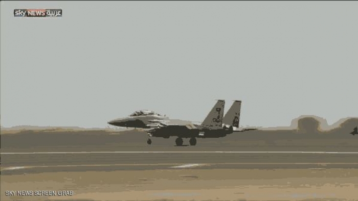 طيران التحالف يدك قصر الزعيم