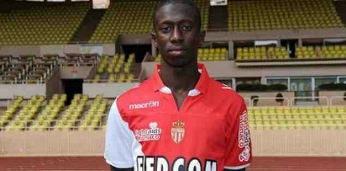 لاعب موناكو الفرنسي يعتزل ليصبح امام مسجد