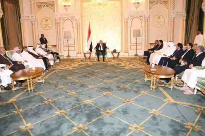 رئيس الجمهورية يستقبل عدد من الشخصيات الاجتماعية والسياسية والمشائخ والاعيان من ابناء يافع