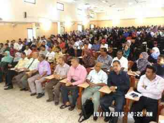 جامعة عدن تدشن العام الدراسي الجديد بحضور طلابي كبير..