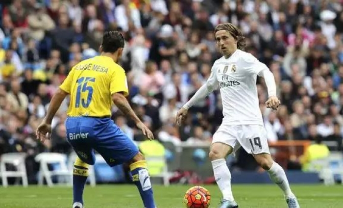 بالفيديو .. ريال مدريد ينجز مهمة لاس بالماس وينفرد بالصدارة