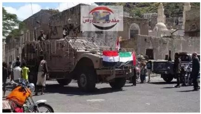 شاهد بالصور.. مدرعات التحالف تستعرض في تعز لاول مرة