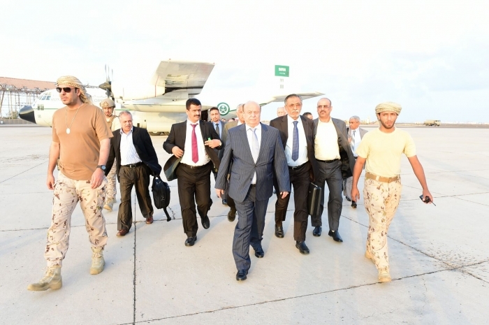 الخليج : هكذا عاد هادي الى عدن !!
