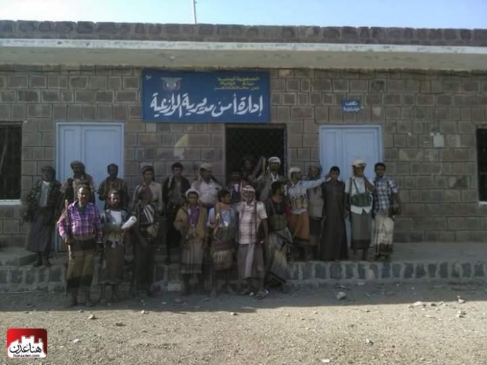 الصورة لاتكذب ولا تتجمل: أبطال الصبيحة أمام إدارة أمن مديرية الوازعية بتعز
