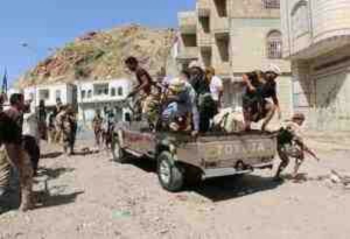 انهيارات متسارعة وهروب جماعي للحوثيين من جبهات القتال في تعز