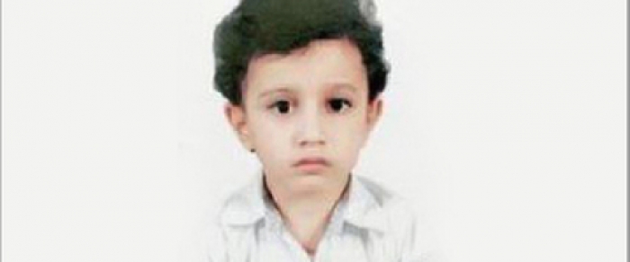 وفاة طفل يمني نُسي في حافلة مدرسة يشعل ثورة غضب “تويتر” بالسعودية